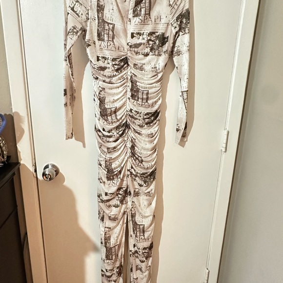 Fashion Nova Black and White Graphic Long Sleeve Dress - Picture 2 of 4